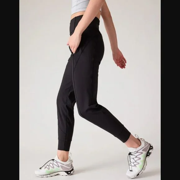 Athleta Rainier Jogger in size M - Picture 2 of 5